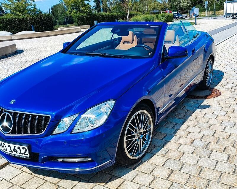 Schwarz Gebraucht 2011 Mercedes E250 Cabrio | 16.500 € (Etwas zu teuer) - Bild 1/4