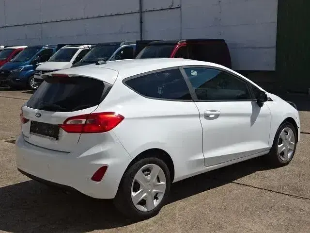 Gebraucht Ford Fiesta Trend 74 PS (54 kW) 2021 Weiss Kleinwagen