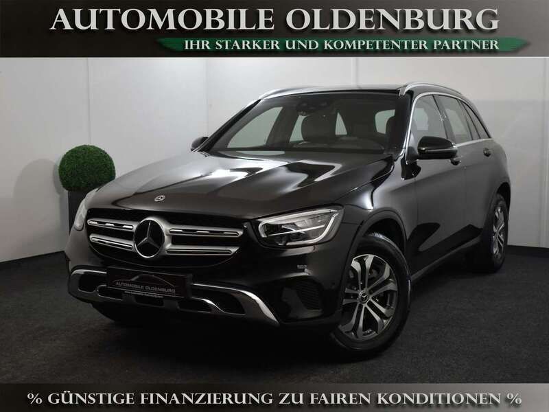 Schwarz Gebraucht 2022 Mercedes GLC220 AMG SUV | 35.850 € (Superpreis) - Bild 1/3
