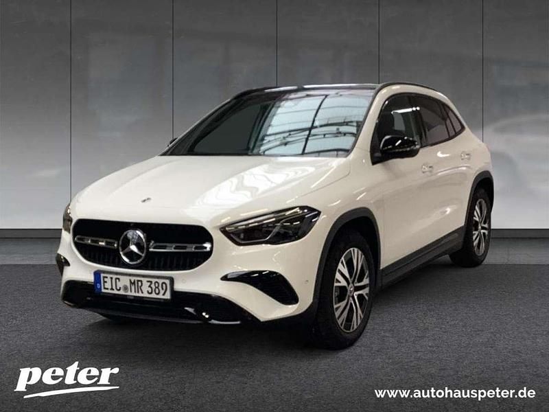Unilack polarweiß Gebraucht 2024 Mercedes GLA220 Night SUV | 44.840 € (Fairer Preis) - Bild 1/3
