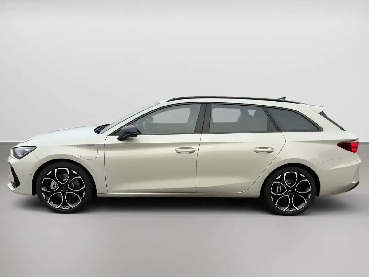 Neu Cupra Leon 150 PS (110 kW) 2025 Taiga grau Kombi