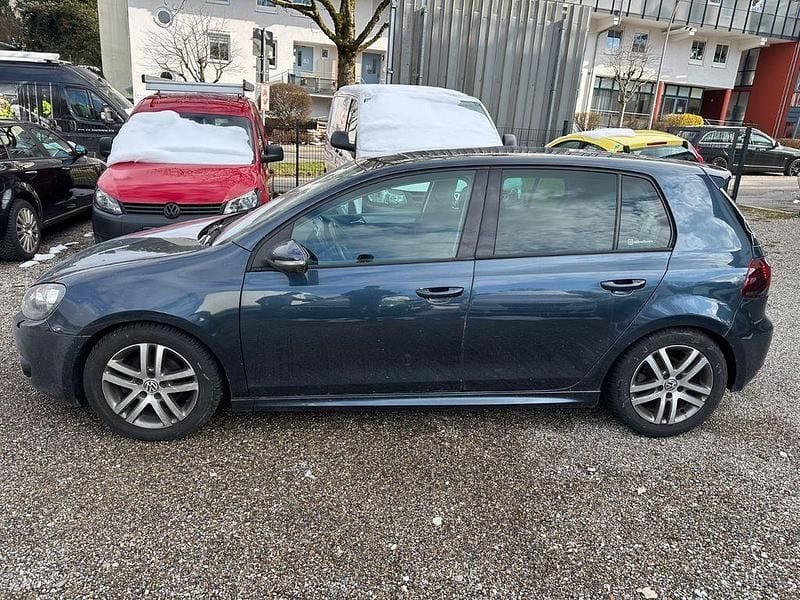 Gebraucht VW Golf VI Style 105 PS (77 kW) 2011 Blau Kleinwagen