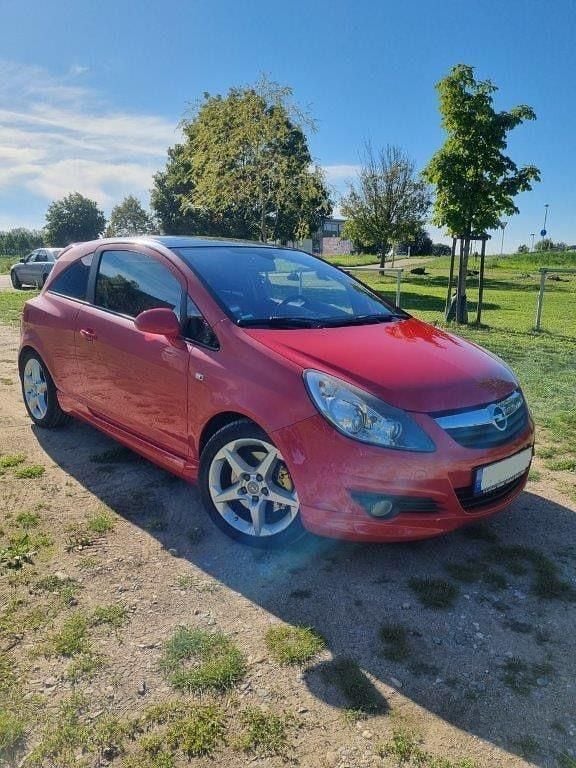 Gebraucht Opel Corsa 150 PS (110 kW) 2008 Rot Limousine