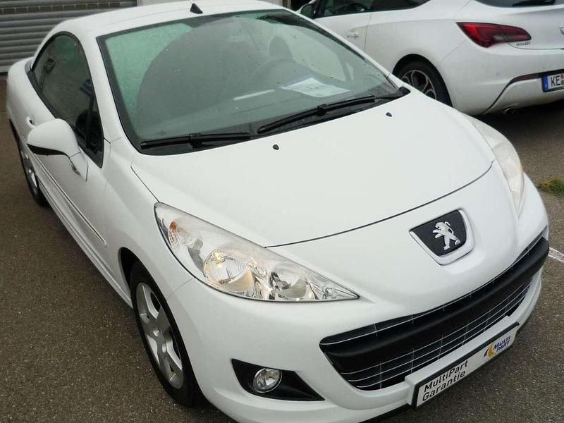 Gebraucht Peugeot 207 CC Active 120 PS (88 kW) 2012 Weiß Cabrio
