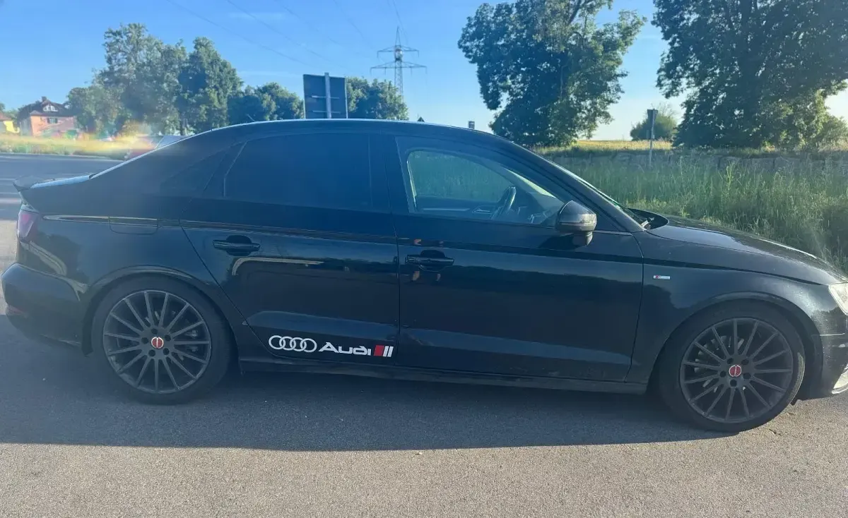 Gebraucht Audi A3 S-Line 150 PS (110 kW) 2015 Schwarz Limousine