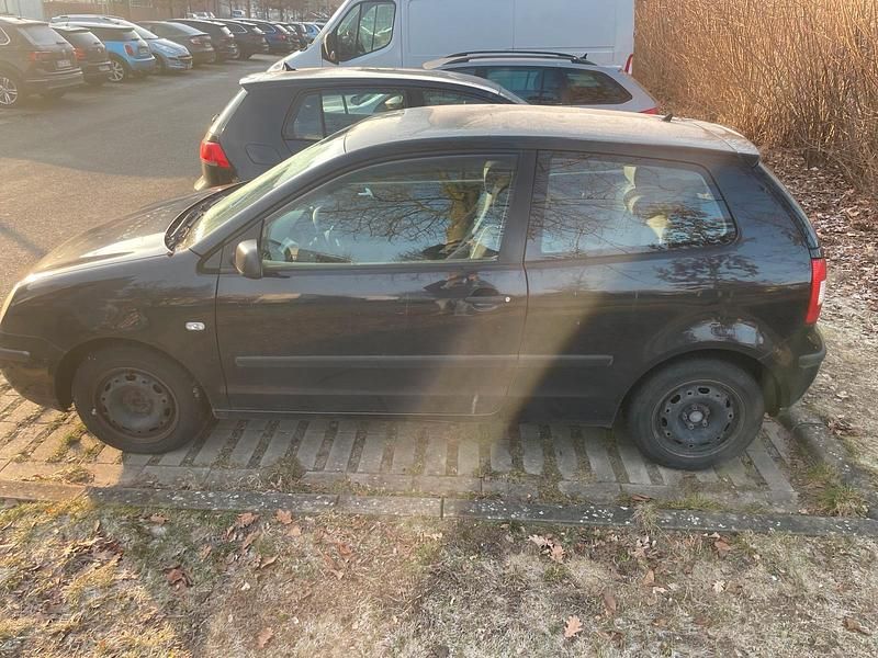 Gebraucht VW Polo 54 PS (39 kW) 2004 Schwarz Kleinwagen
