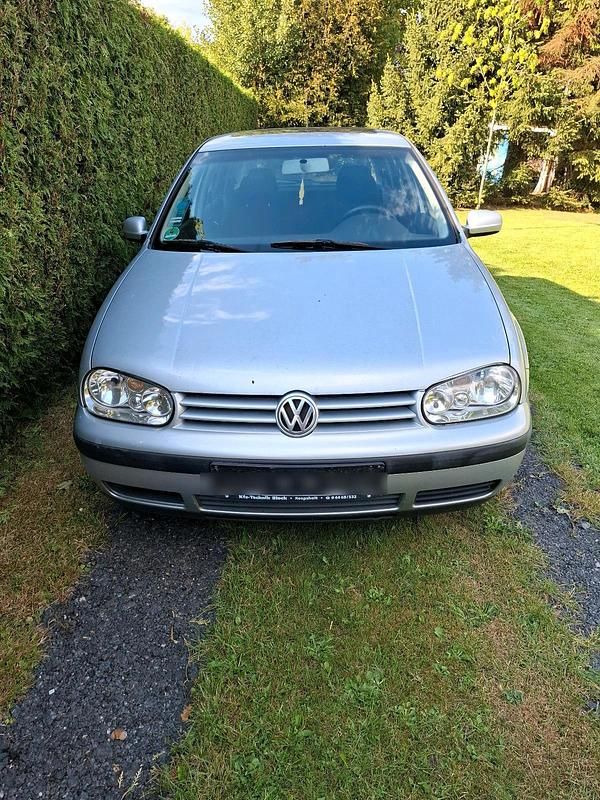 Silber Gebraucht 2001 VW Golf IV Limousine | 500 € (Superpreis) - Bild 1/3