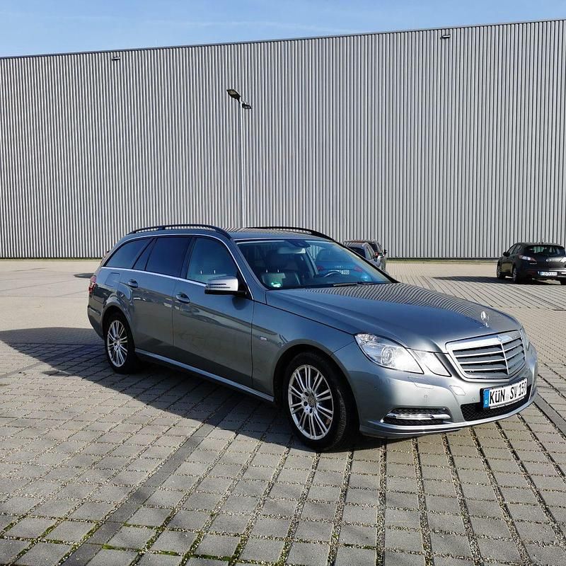 Gebraucht Mercedes E350 Elegance 265 PS (194 kW) 2012 Grau Kombi