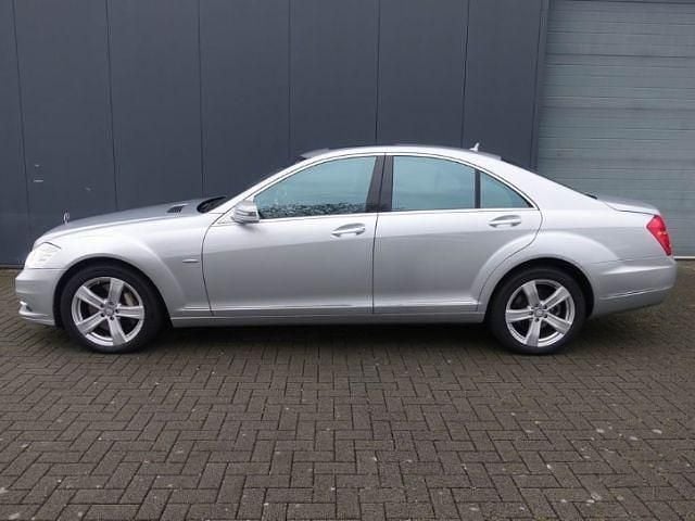 Gebraucht Mercedes S500 435 PS (319 kW) 2011 Metalliclack (silber Limousine