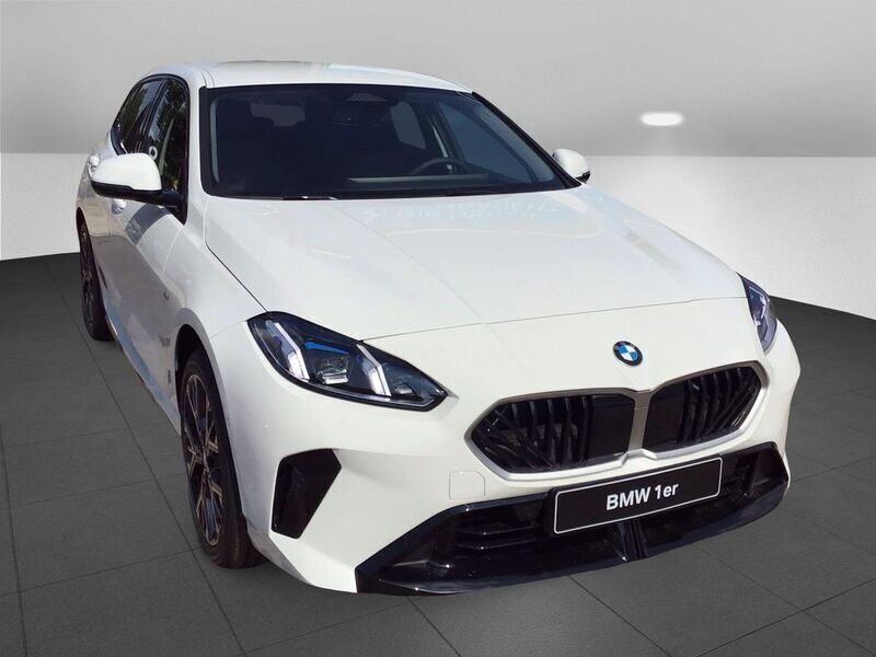 Alpinweiss iii Neu 2025 BMW 118 Shadowline Kleinwagen | 43.600 € (Teuer) - Bild 1/4