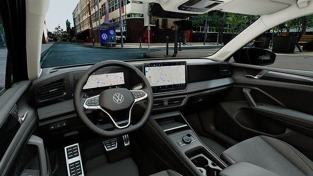 Neu VW Tiguan 150 PS (110 kW) 2025 Grenadillschwarz metallic SUV