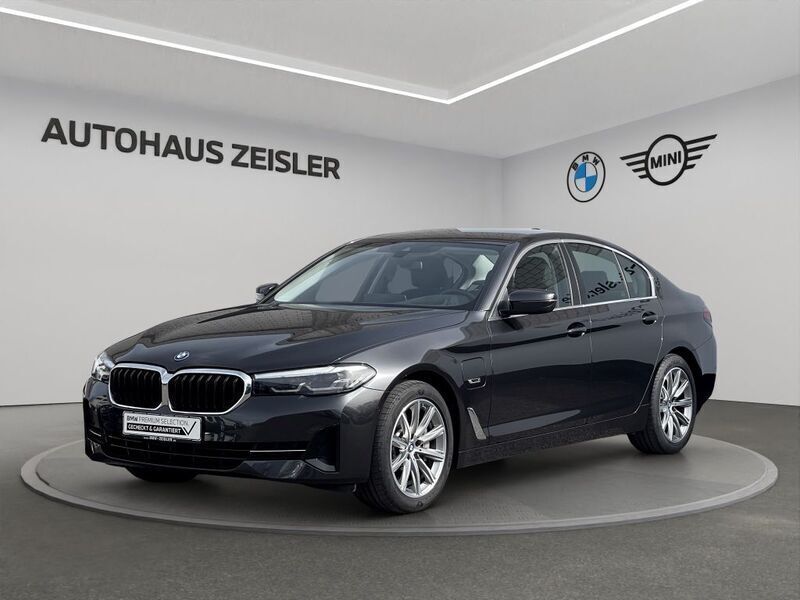 Sophistograu brillanteffekt Gebraucht 2022 BMW 530e Limousine | 36.620 € (Superpreis) - Bild 1/4