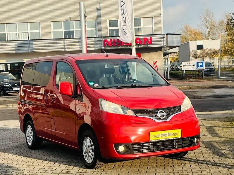Gebraucht Nissan NV200 90 PS (66 kW) 2011 Rot Van / Kleinbus