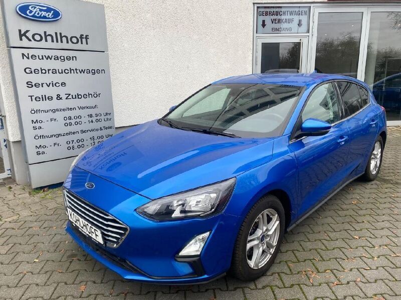 Dynamicblau metallic (metallic) Gebraucht 2020 Ford Focus Cool & Connect Limousine | 18.470 € (Teuer) - Bild 1/4