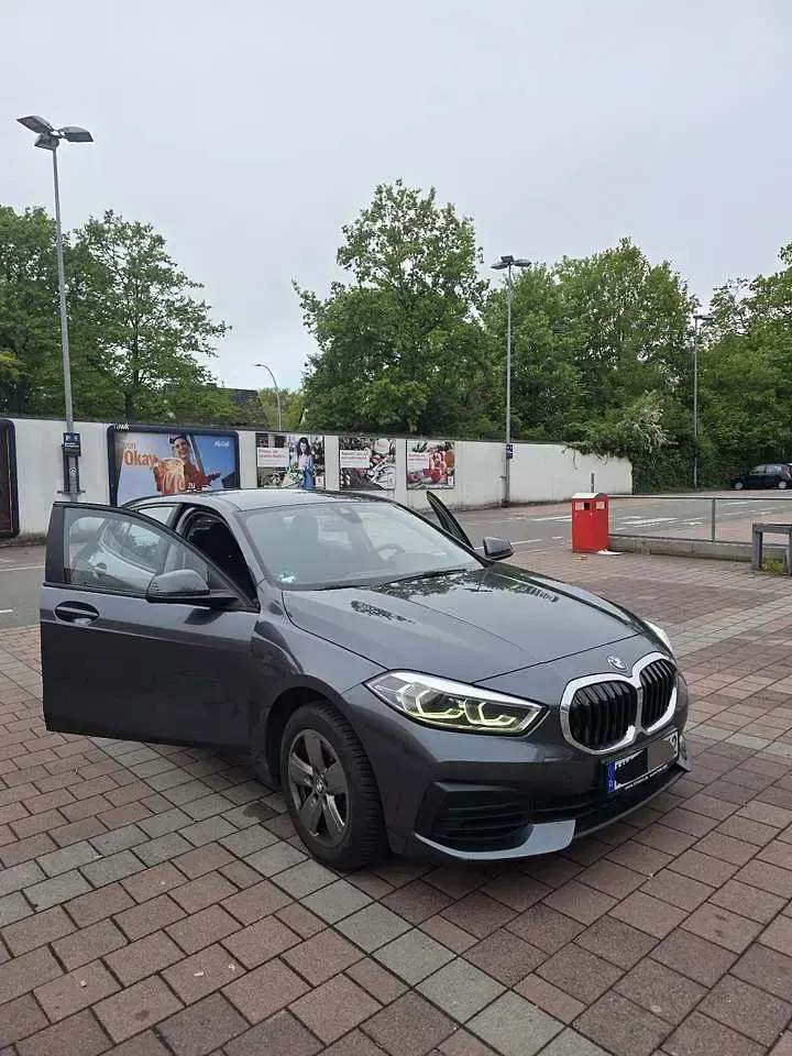 Gebraucht BMW 118 140 PS (102 kW) 2020 Grau Kleinwagen