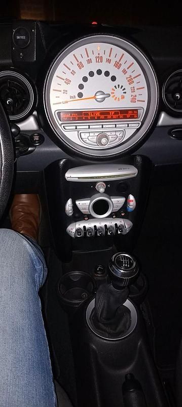 Gebraucht Mini ONE 95 PS (69 kW) 2008 Schwarz Kleinwagen