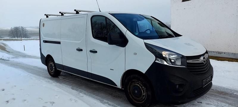Weiß Gebraucht 2014 Opel Vivaro Van / Kleinbus | 8.400 € - Bild 1/4