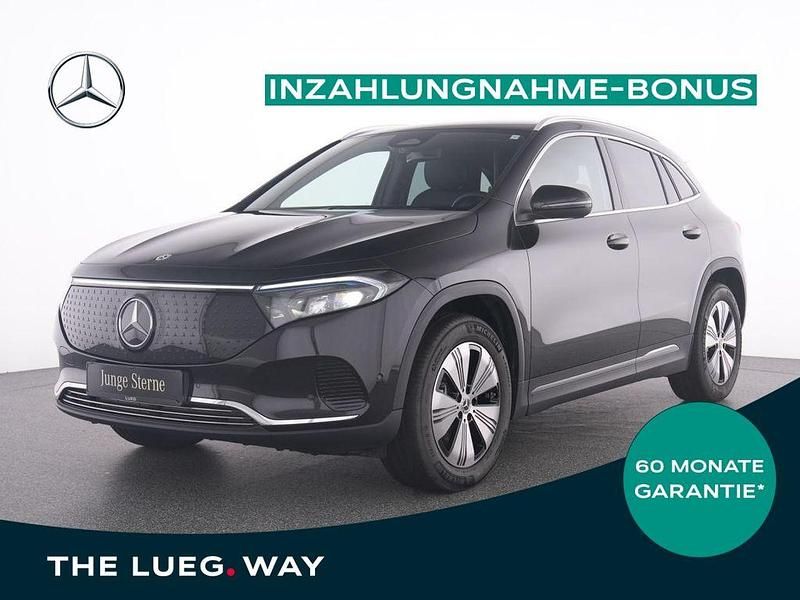 Schwarz metalliclack kosmossch Gebraucht 2024 Mercedes EQA300 Progressive SUV | 33.635 € (Guter Preis) - Bild 1/4