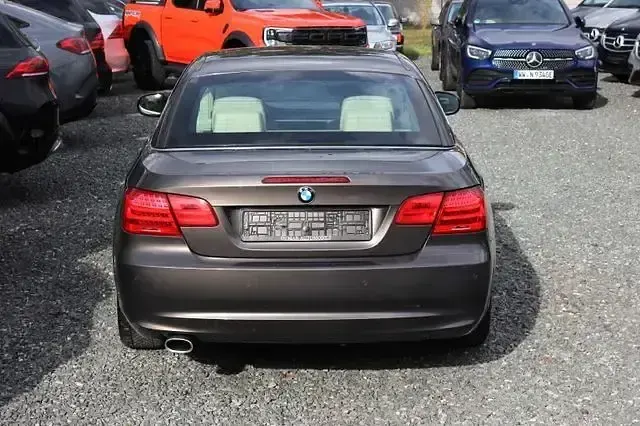 Gebraucht BMW 320 Exclusive 170 PS (125 kW) 2011 Andere Cabrio