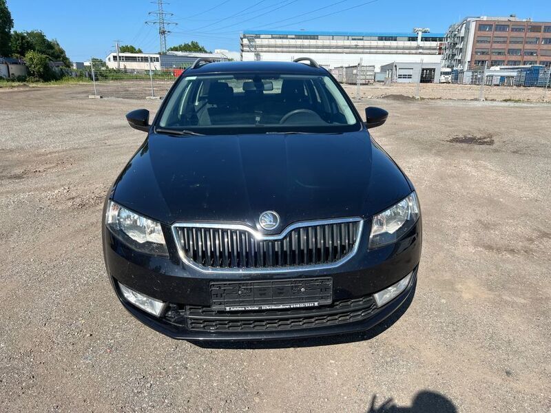 Schwarz Gebraucht 2014 Skoda Octavia Ambition Kombi | 3.990 € (Fairer Preis) - Bild 1/4