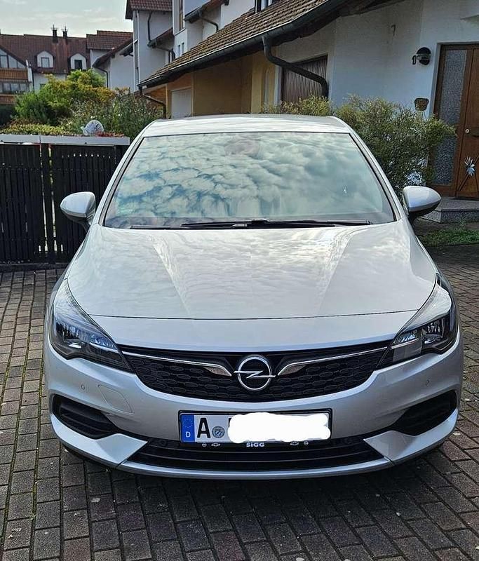 Grau Gebraucht 2020 Opel Astra Edition Kleinwagen | 11.300 € (Guter Preis) - Bild 1/4