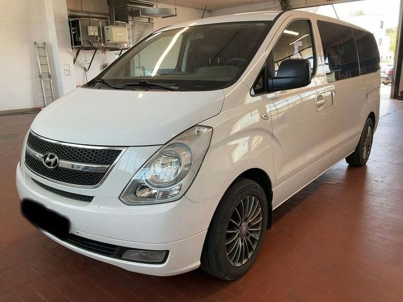 Weiß Gebraucht 2012 Hyundai H-1 Premium Van / Kleinbus | 10.900 € (Superpreis) - Bild 1/3