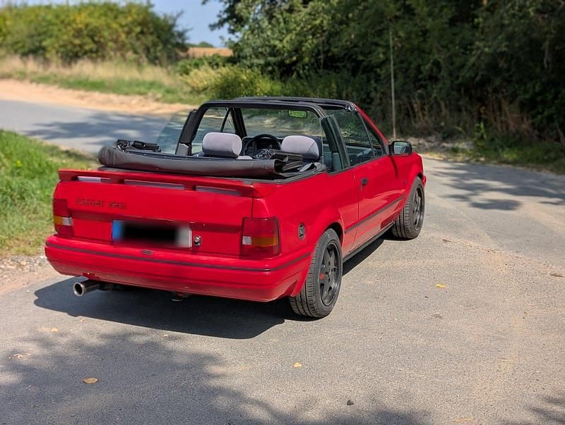 Gebraucht Ford Escort Cabriolet 102 PS (75 kW) 1990 Rot Cabrio