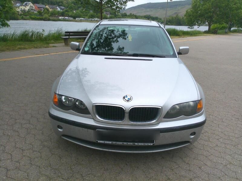 Silber Gebraucht 2002 BMW 318 Limousine | 1.690 € (Fairer Preis) - Bild 1/4