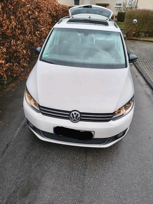 Gebraucht VW Touran Match 140 PS (102 kW) 2012 Weiß Van / Kleinbus