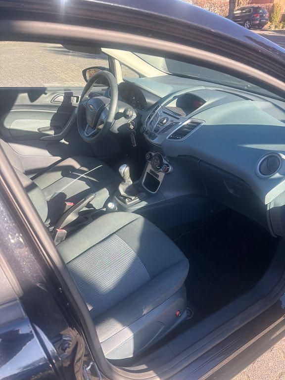 Gebraucht Ford Fiesta Trend 82 PS (60 kW) 2011 Schwarz Kleinwagen