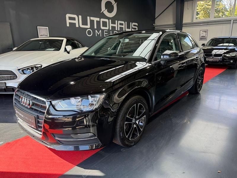 Schwarz Gebraucht 2013 Audi A3 Attraction Limousine | 8.900 € (Fairer Preis) - Bild 1/4