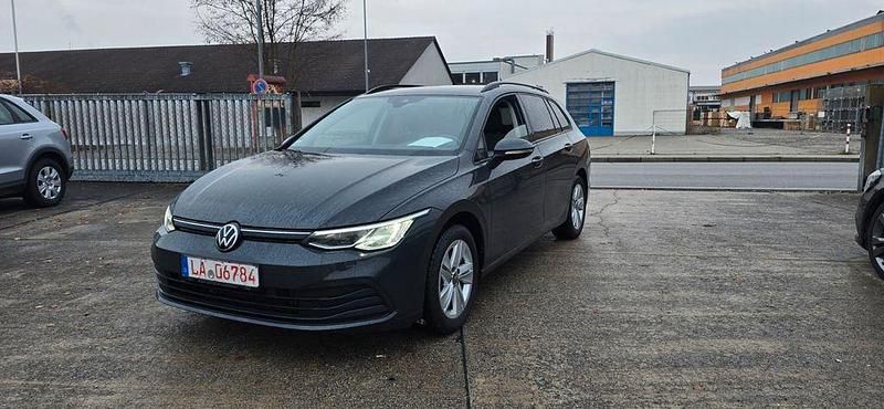 Grau Gebraucht 2023 VW Golf VIII Life Kombi | 16.500 € (Etwas zu teuer) - Bild 1/4