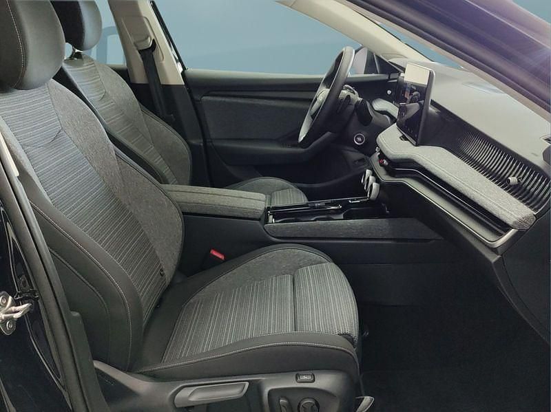 Gebraucht Skoda Superb 150 PS (110 kW) 2025 Schwarz Kombi