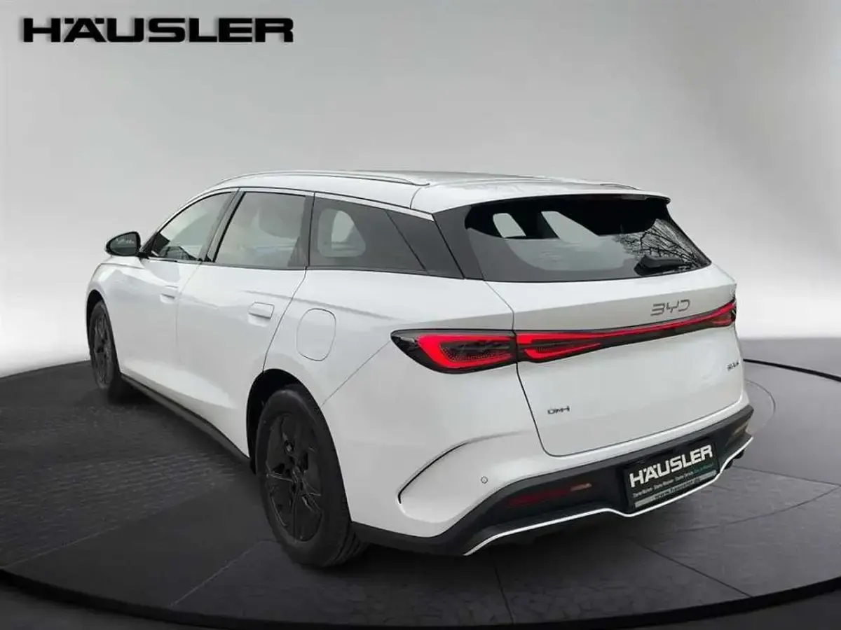 Nowe BYD Seal Boost 184 KM (135 kW) 2025 Biały Sedan/Limuzyna