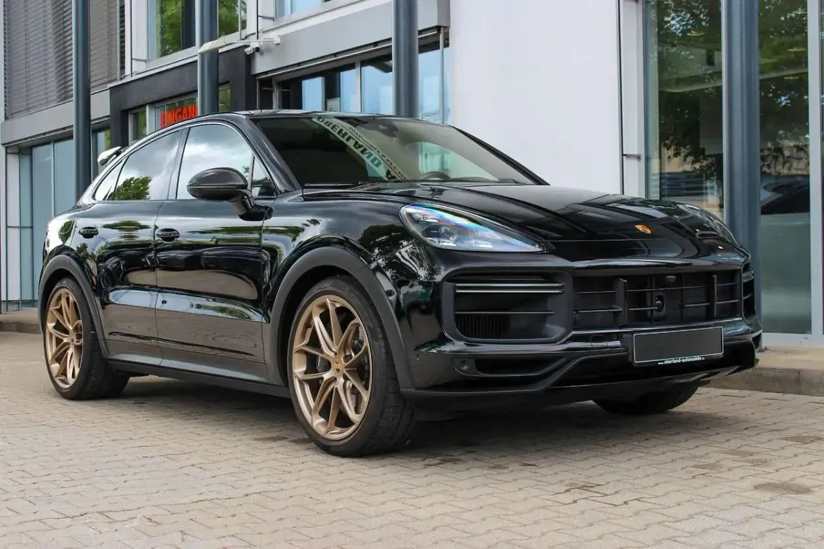 Gebraucht Porsche Cayenne Turbo GT 640 PS (470 kW) 2022 Schwarz SUV