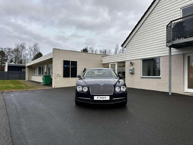 Gebraucht Bentley Continental Flying Spur 610 PS (448 kW) 2013 Blau Limousine