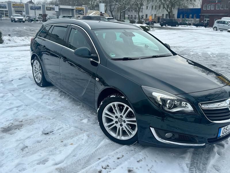 Gebraucht Opel Insignia 140 PS (102 kW) 2015 Grün Limousine