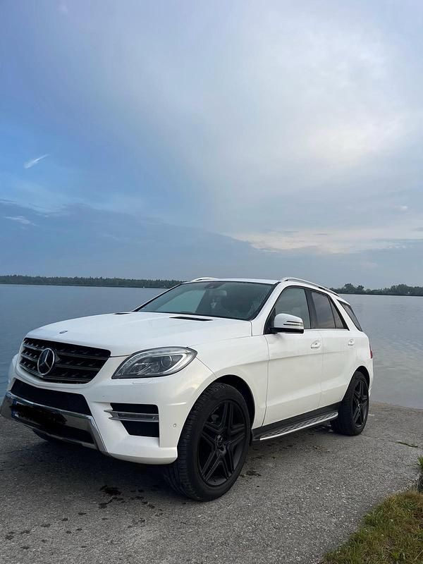 Weiß Gebraucht 2014 Mercedes ML350 SUV | 18.000 € (Guter Preis) - Bild 1/4