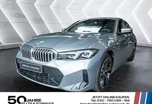 Neu BMW 330e M Sport 292 PS (214 kW) 2026 Grau Limousine