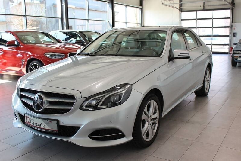 Iridiumsilber metalliclack Gebraucht 2014 Mercedes E350 Limousine | 19.990 € (Superpreis) - Bild 1/4