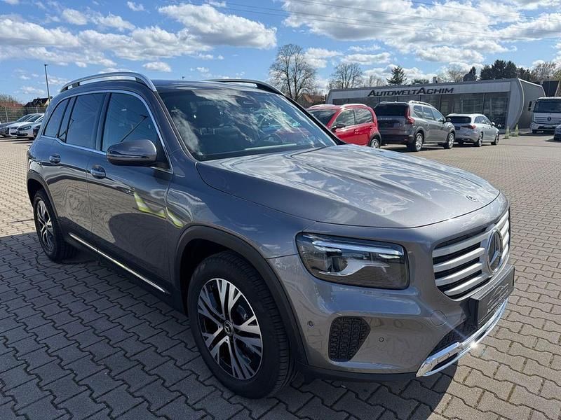 Gebraucht Mercedes GLB200 150 PS (110 kW) 2025 Grau SUV