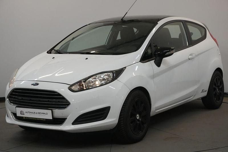 Weiß Gebraucht 2014 Ford Fiesta Trend Kleinwagen | 2.990 € (Superpreis) - Bild 1/4