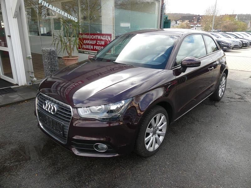 Gebraucht Audi A1 Attraction 90 PS (66 kW) 2015 Violet Kleinwagen