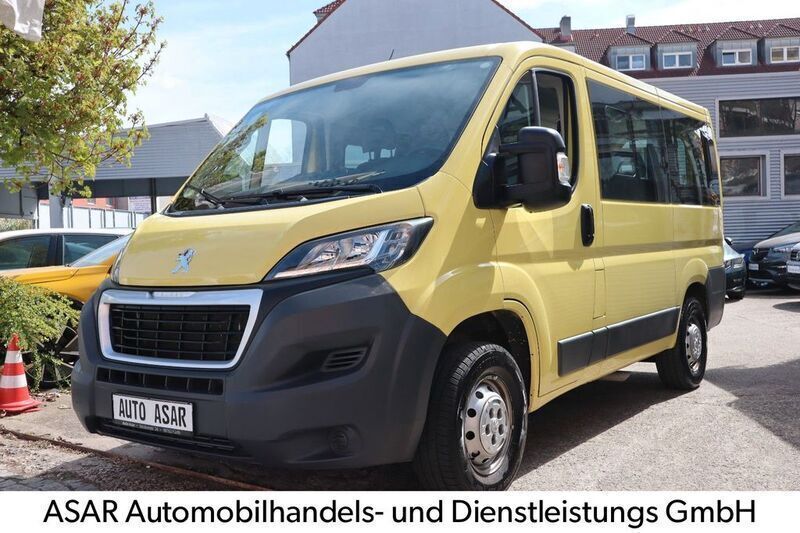 Gelb Gebraucht 2017 Peugeot Boxer Active Van | 13.980 € (Guter Preis) - Bild 1/4