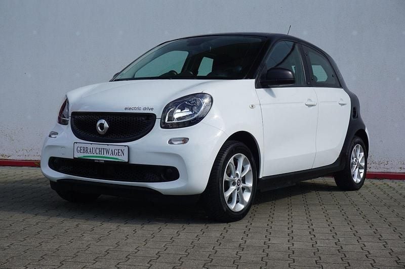 Gebraucht Smart ForFour Electric Drive 60 kW (82 PS) 2018 Schwarz Kleinwagen