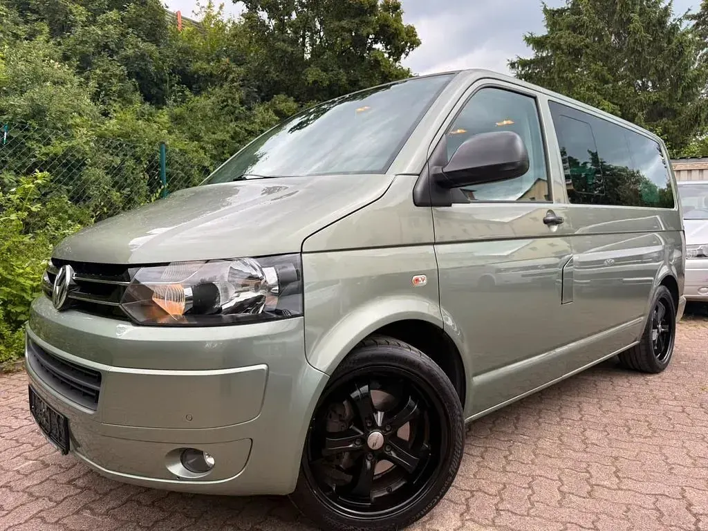 Gebraucht VW Multivan 140 PS (102 kW) 2010 Grün Van / Kleinbus