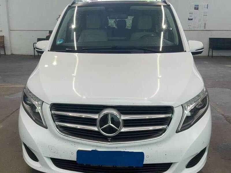 Weiß Gebraucht 2015 Mercedes V250 Avantgarde Van / Kleinbus | 29.000 € (Superpreis) - Bild 1/4
