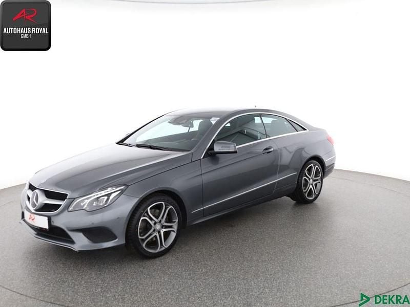 Grau Gebraucht 2016 Mercedes E200 Sport Coupé | 18.880 € - Bild 1/4
