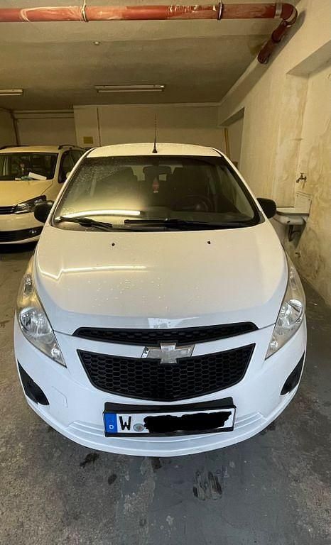 Gebraucht Chevrolet Spark 68 PS (50 kW) 2011 Weiß Kleinwagen