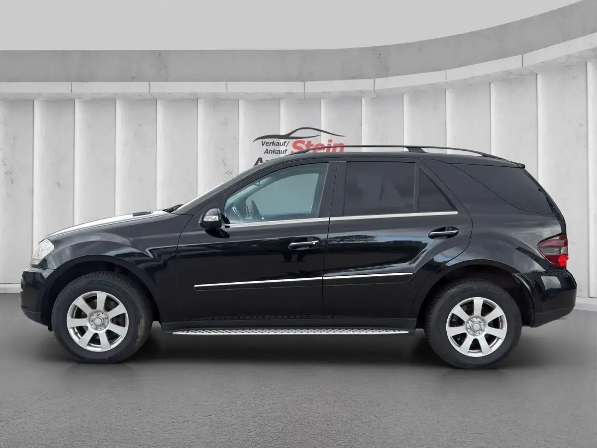 Gebraucht Mercedes ML320 224 PS (164 kW) 2007 Schwarz SUV